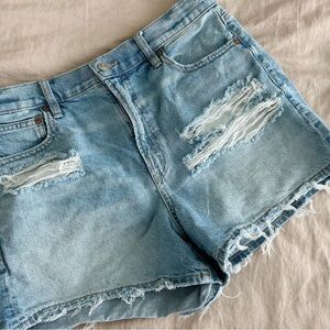 ❗️SOLD❗️American Eagle Highest Rise 90’s Boyfriend Shorts